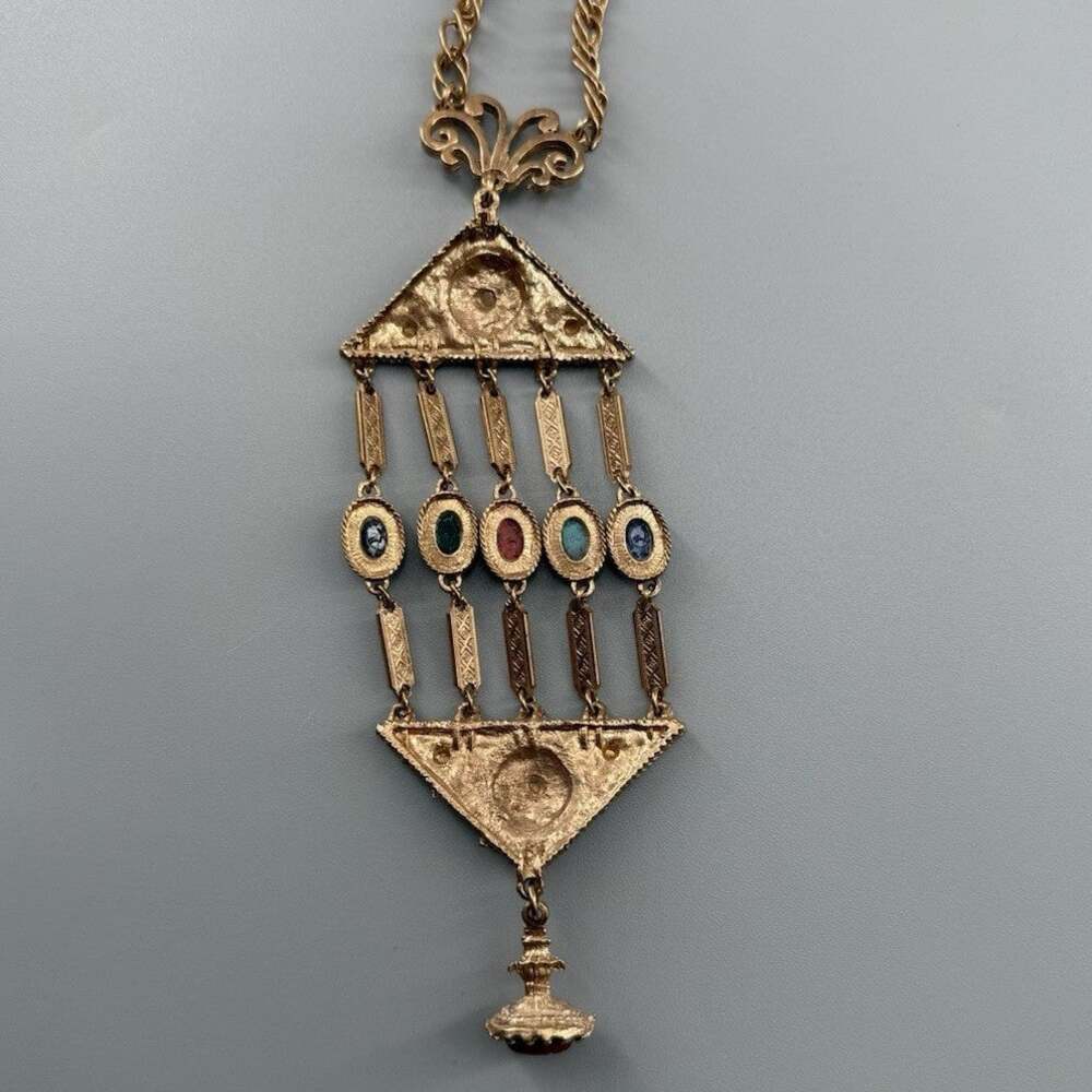 Vintage Egyptian Revival 5 Scarab Necklace Ornate Pendant Gold Tone Unsigned - Picture 5 of 9